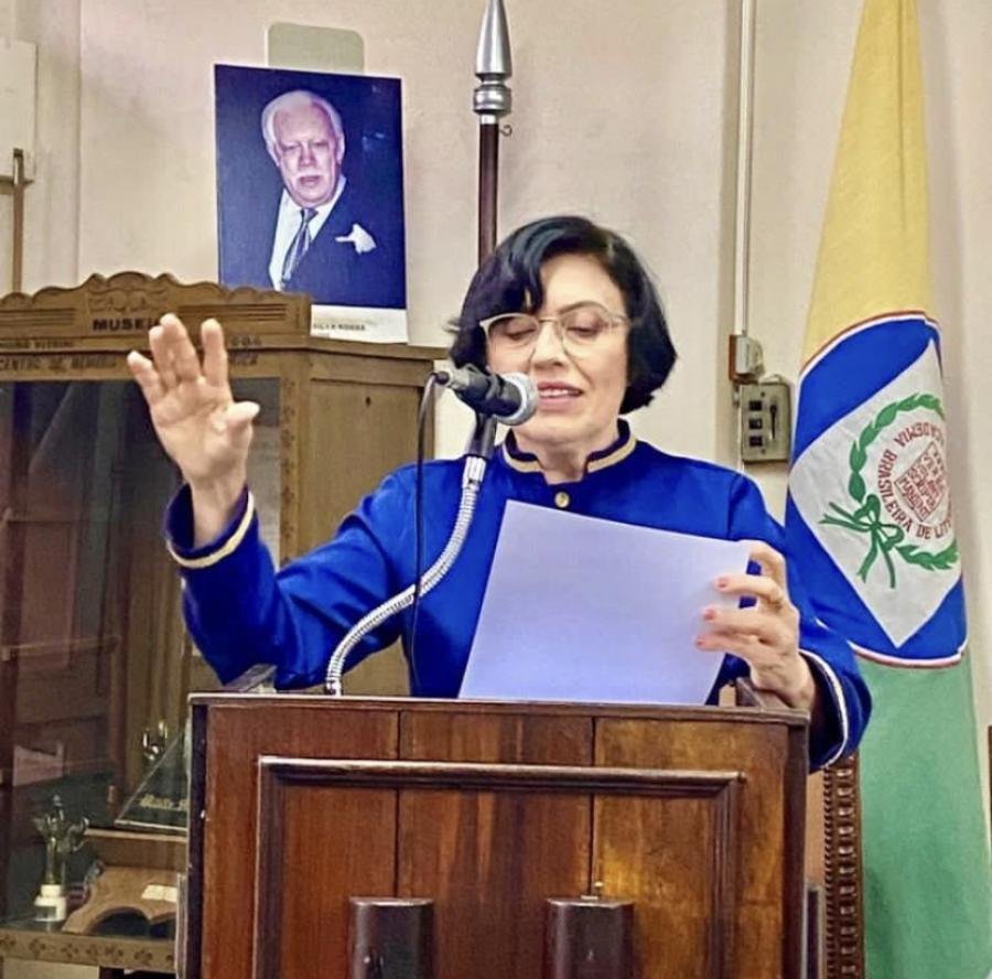 Poetisa natural de Fronteiras é diplomada na Academia Brasileira de Literatura de Cordel